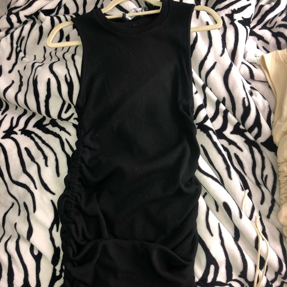 BRAND NEW - RUCHED DRESS - Picture 2 of 3